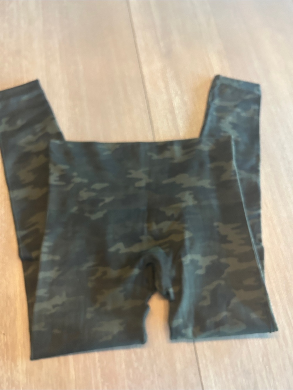SPANX woman’s camo  Leggings‎ - Dark Green and Black
